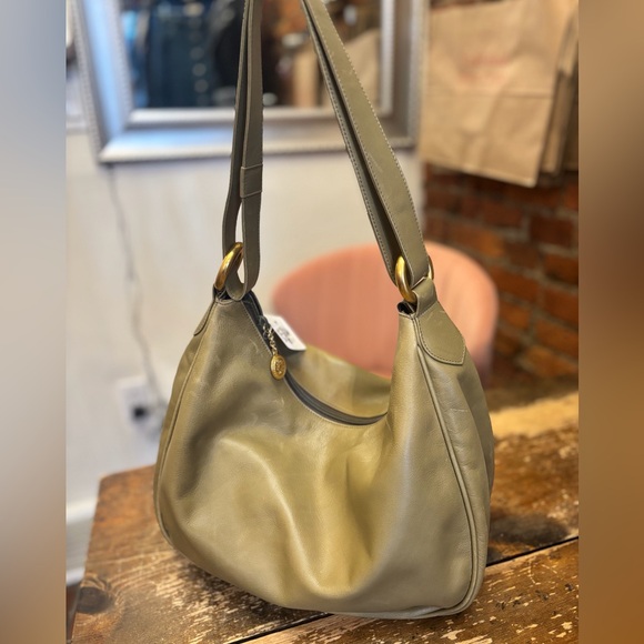 Vintage Gucci Pistachio Green Leather Hobo Bag - Picture 2 of 16